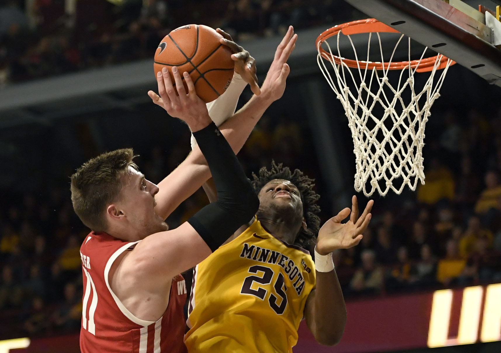 Golden Gophers 70, Badgers 52